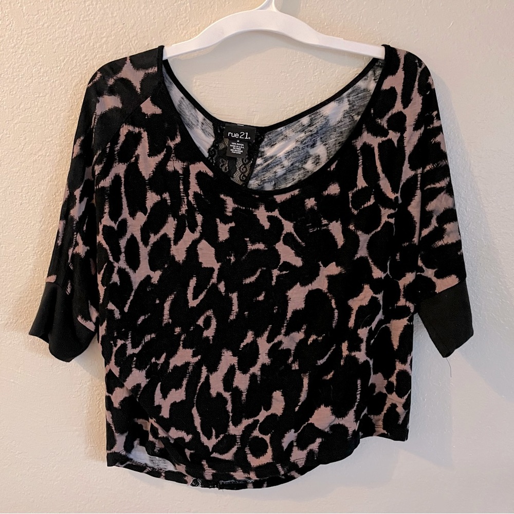 Rue21 animal print lace top